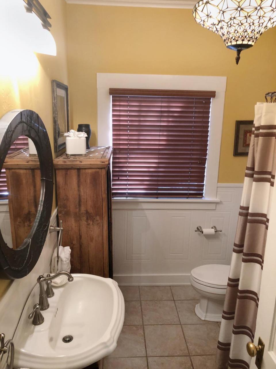 Lara House Bed And Breakfast Bend Extérieur photo